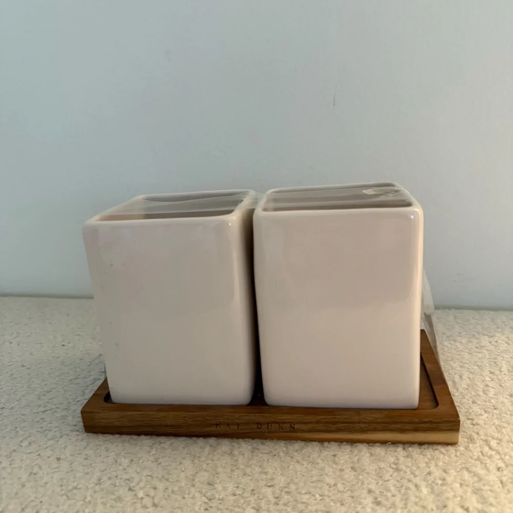 Rae Dunn pens and pencils holder - ceramic - wood tray - farmhouse style